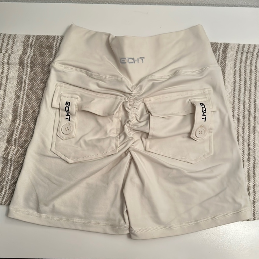 Echt Shorts